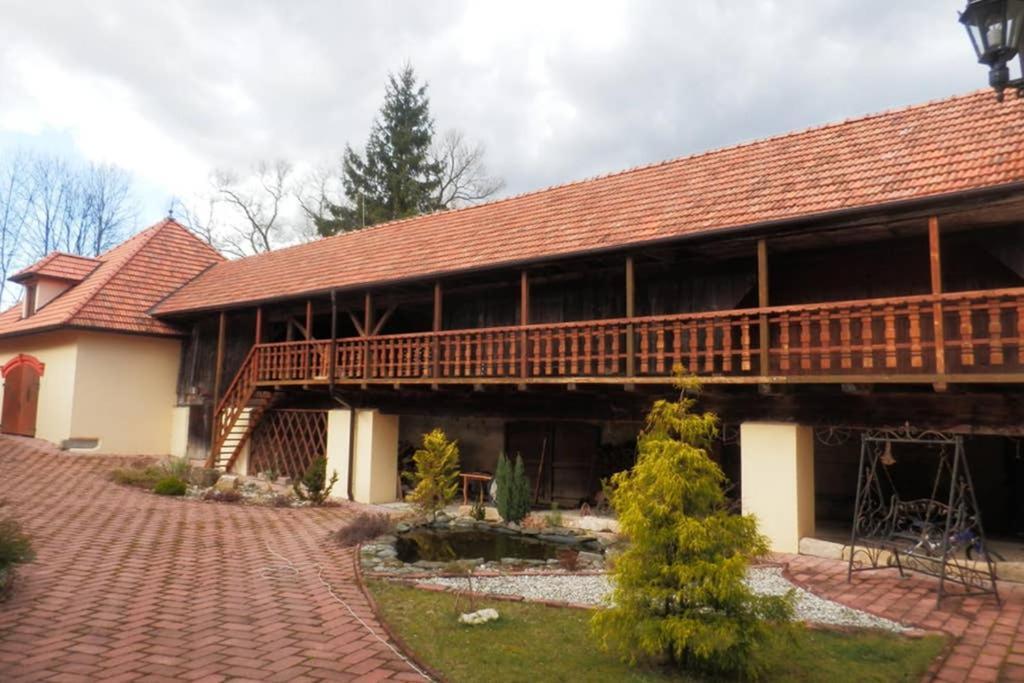 Zamecek Zdiky - Moderni Velky Apartman Bujanov Exterior photo